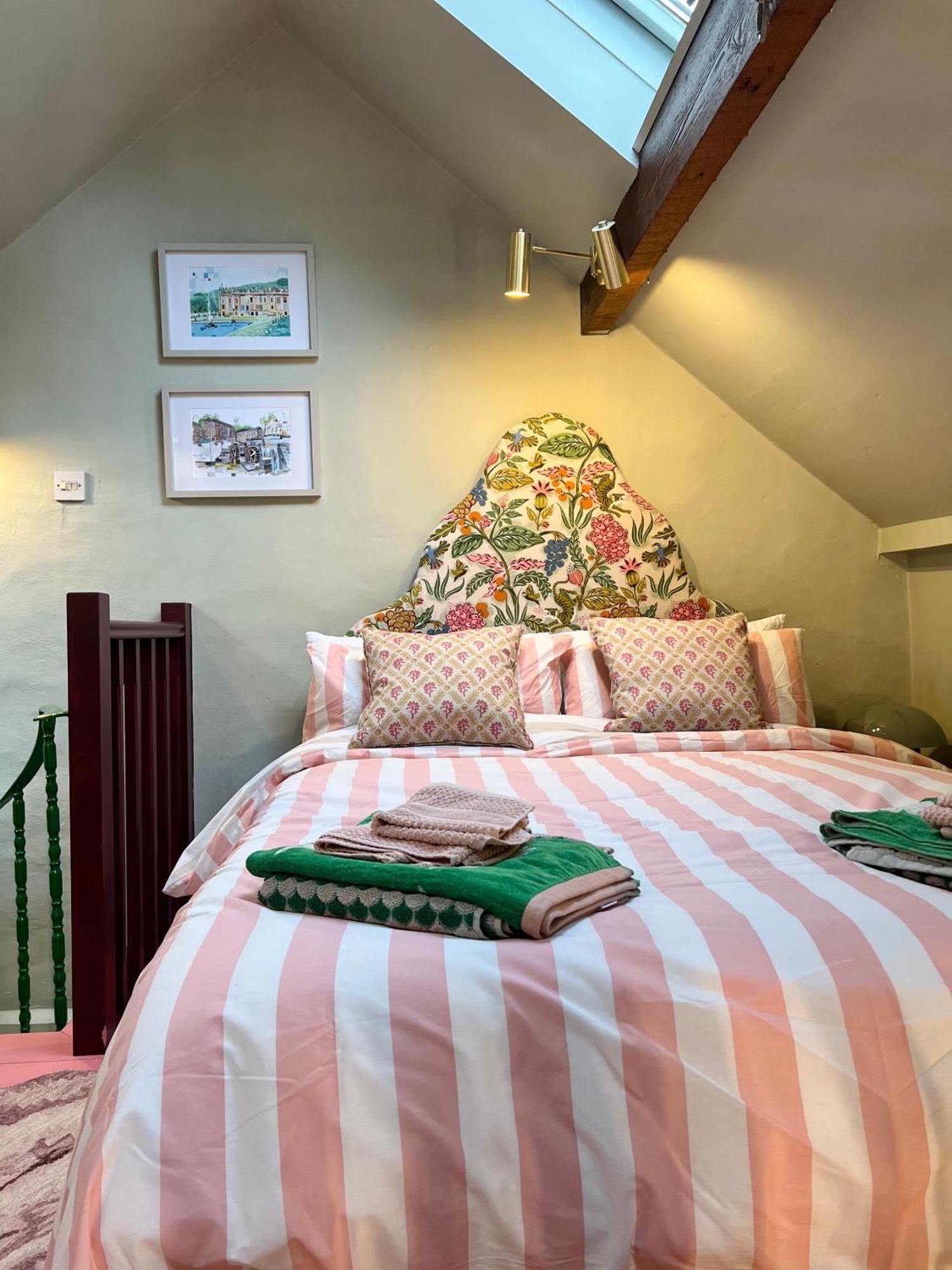 Rowan Cottage Кромфорд Экстерьер фото